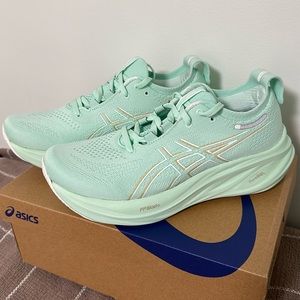 Women’s Gel-Nimbus 26
